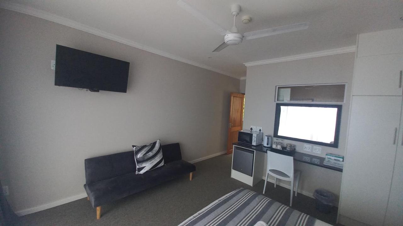 Phoenix Lodge And Waterside Accommodation Knysna Exterior photo