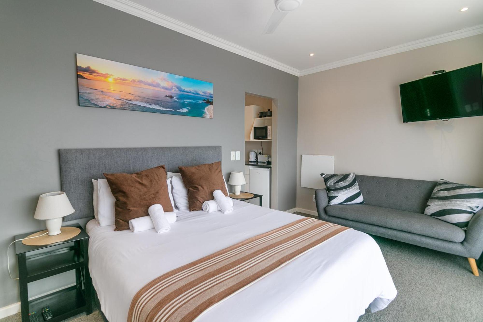 Phoenix Lodge And Waterside Accommodation Knysna Exterior photo